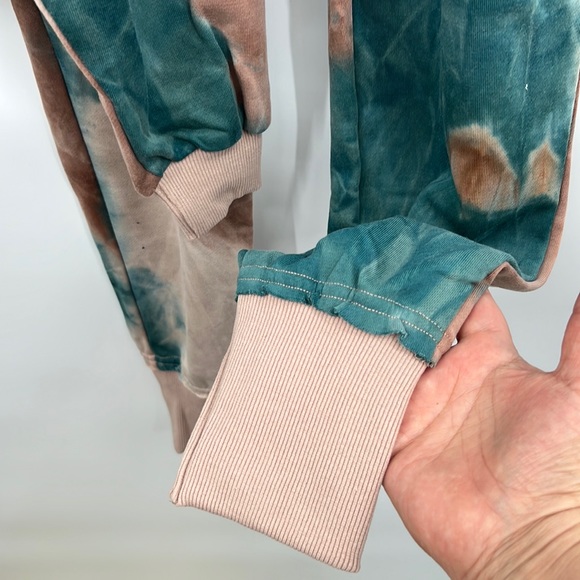 297. Hem & Thread Anthro Tie Dye Hooded Sweatshirt/Sweatpant Set NWT - Picture 7 of 11